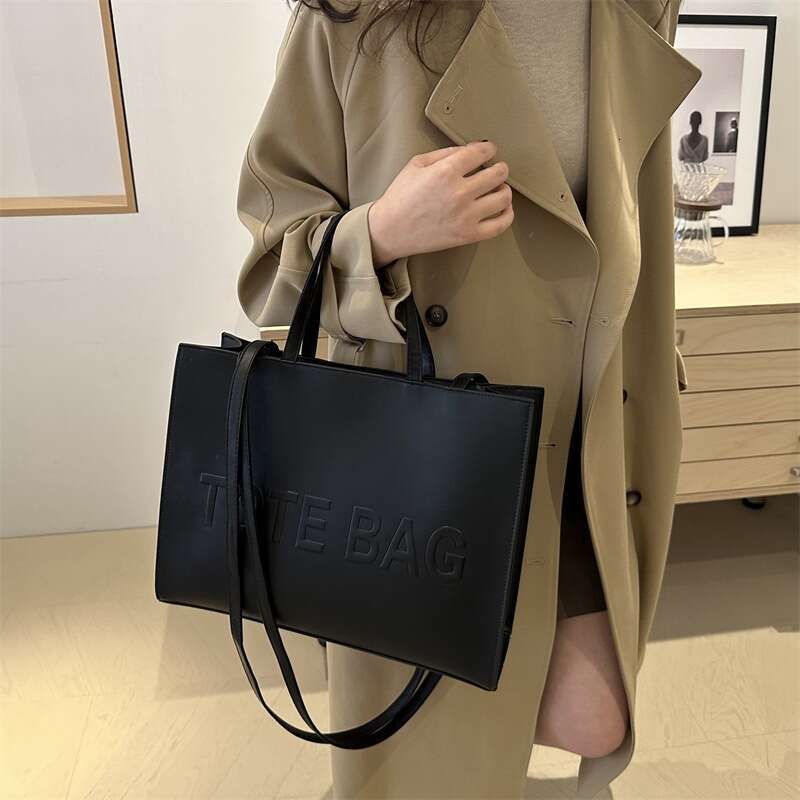 Designer bag Large Capacity Crossbody Women 2024 New Summer Tote Bag for College Students Trendy Commuter Handbag