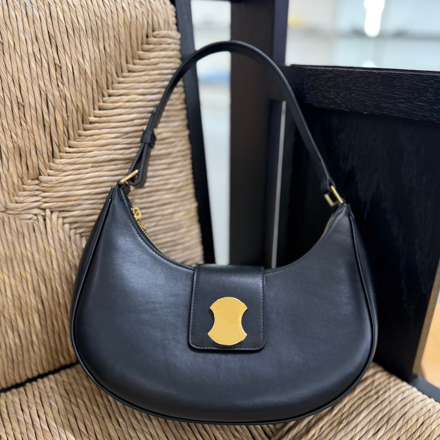 Top quality handbags AVA Underarm bag Luxury Designer bags tote Womens mens leather crossbody Shoulder Bag fashion half moon armpit bag lady Evening Bags Wallets