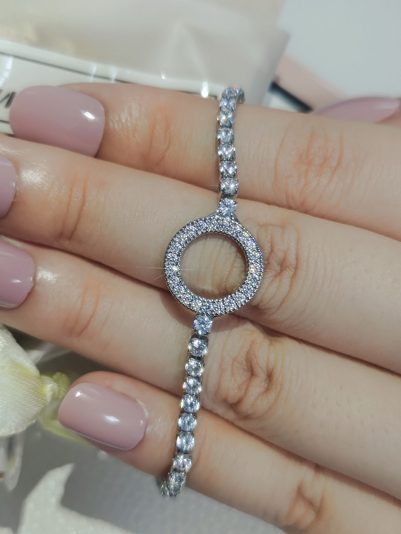 Moon Geometric Companion Fashion Simple Design Full Dia Niche New Trendy Round Bracelet for Women