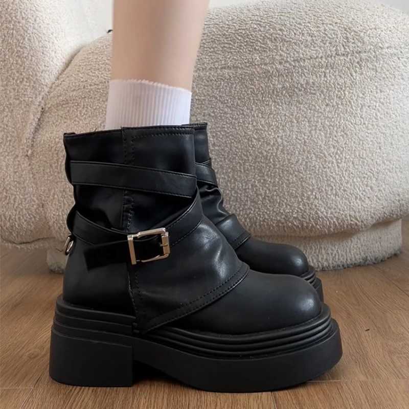 Vintage Platform Height Increase Women Ankle Boots Fashion Belt Buckle Thick Sole Shoes Autumn Winter Ladies Modern Short Botas Z251029