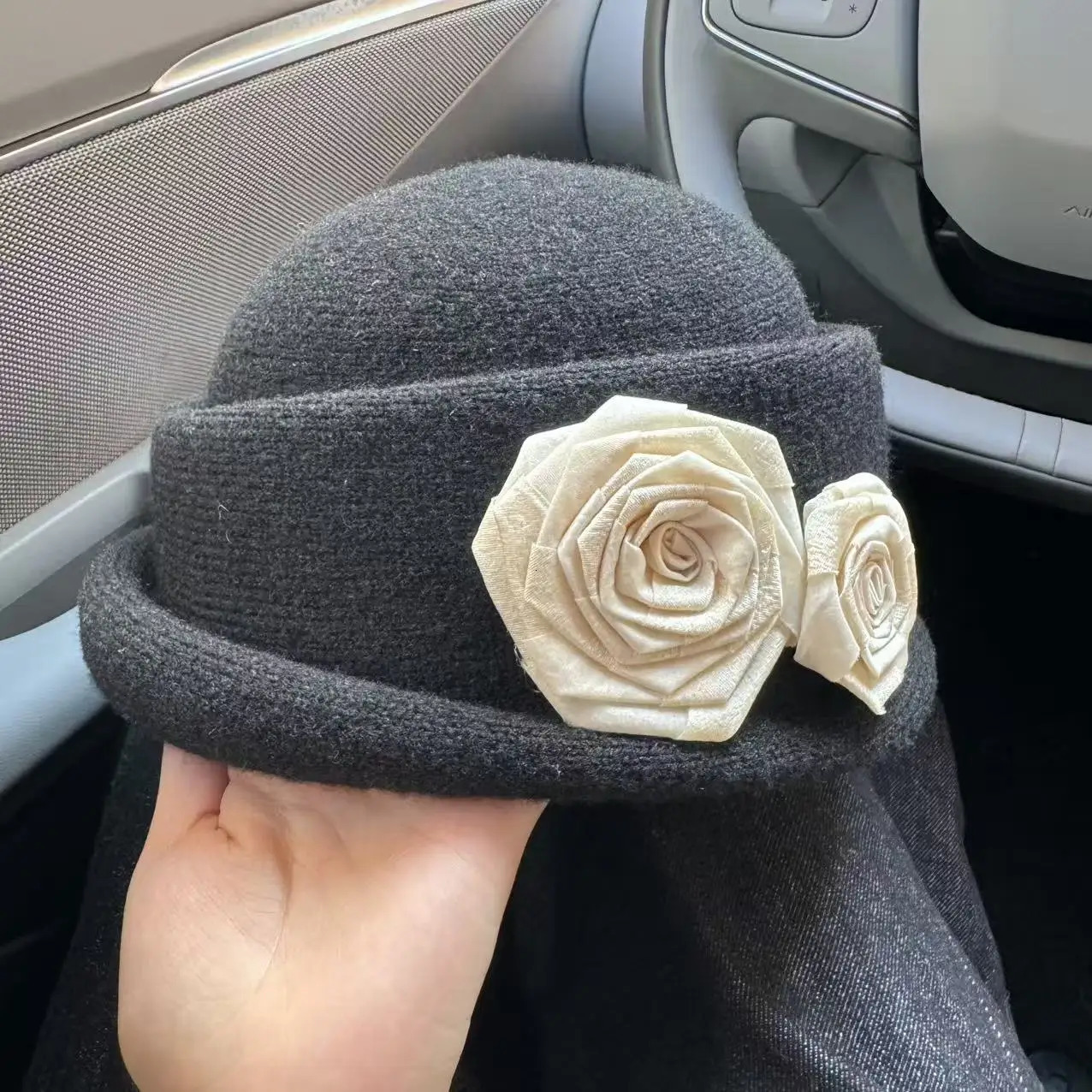 French Elegant Rolled Edge Top Hat Womens Autumn and Winter Plush Korean Version Wool Felt Hat Face Enhancing Small Beret Hat 251022