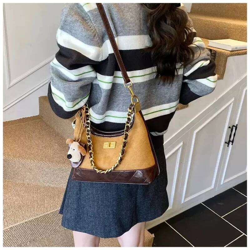 Stylish Crossbody Bags Boasting Popular Elegant Appearance Trendy Chain Underarm Shopping Traveling Versatile Shoulder Bag