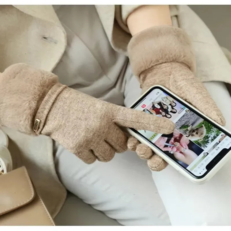 Winter Women Keep Warm Plus Velvet Touch Screen Thicken Plush Wrist Suede Gloves Fashion Personality Elegant Drive Cycling i251029