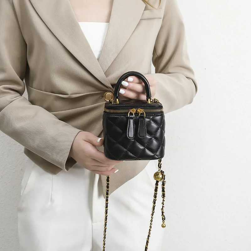 Luxury Designer Women Chain Shoulder Bag Fashion Versatile Shopping Small Square Bag Adjustable Strap Solid Color Crossbody Bags W251029