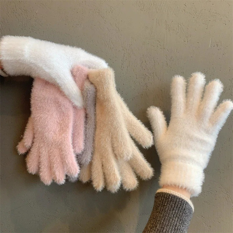 Fashion Winter Mink Velvet Five Finger Gloves Plush Warm Coldproof Gloves Women Outdoors Cycling Solid Color Wistiti Mittens 251029