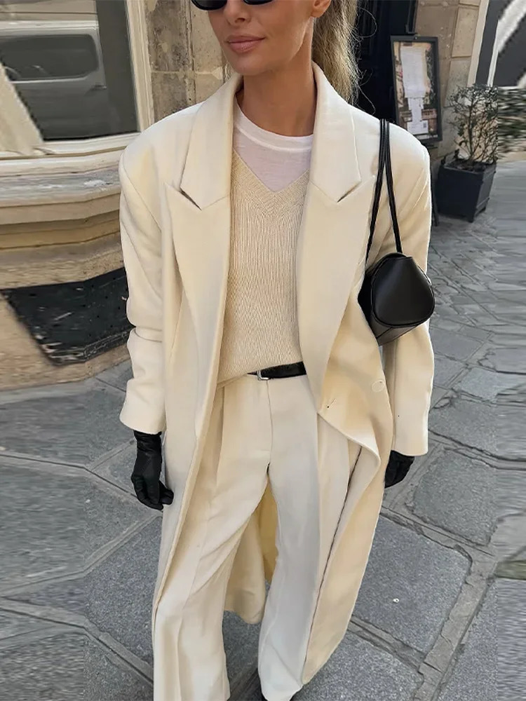 Elegant Solid Lapel Long Coat Women Classic Retro Single Breasted Pad Shoulder Coats Lady Winter Chic Loose Street Outwear 251028