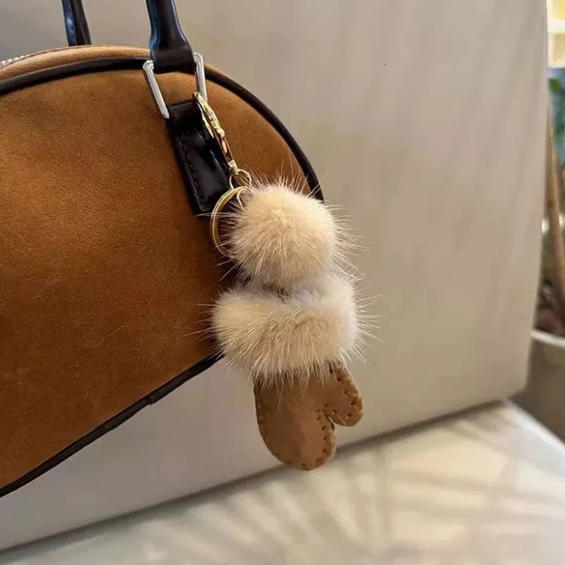 Fashion Fur Plush Mini Glove Pendant Jewelry Bag Decoration Small Gloves Keychain Hanging Charm Accessories 251029