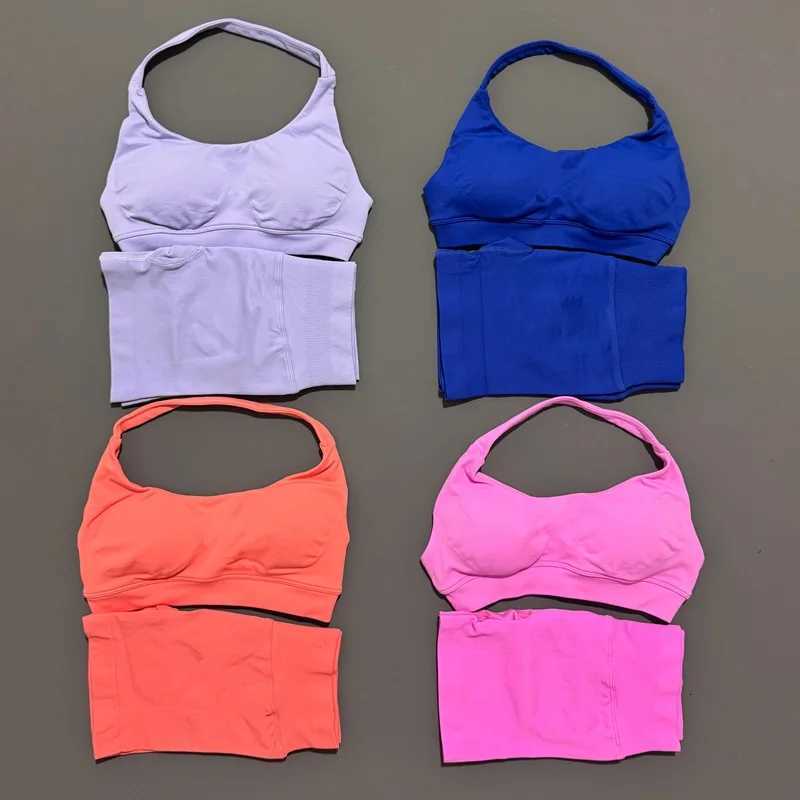 2 Piece Histello Sports Set Women Seamless Halter Bra Neck Strap Padded Yoga Top Scrunch Bum Shorts Workout Suit Sports Gym SetsXJ251029
