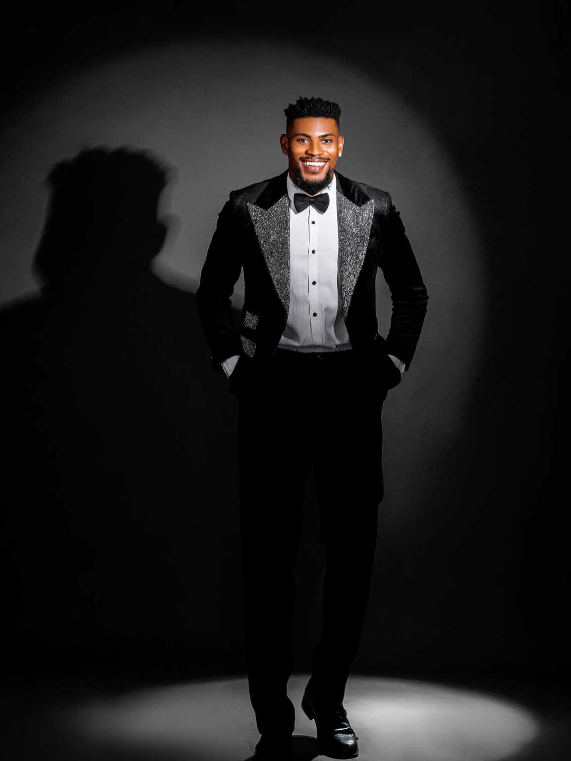 Modern Men Suits Single Breasted One Button Groom Wedding Tuxedos Plus Size Velvet Business Party Custom Made
