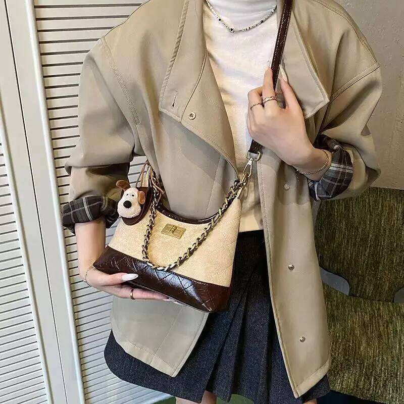 Stylish Crossbody Bags Boasting Popular Elegant Appearance Trendy Chain Underarm Shopping Traveling Versatile Shoulder Bag