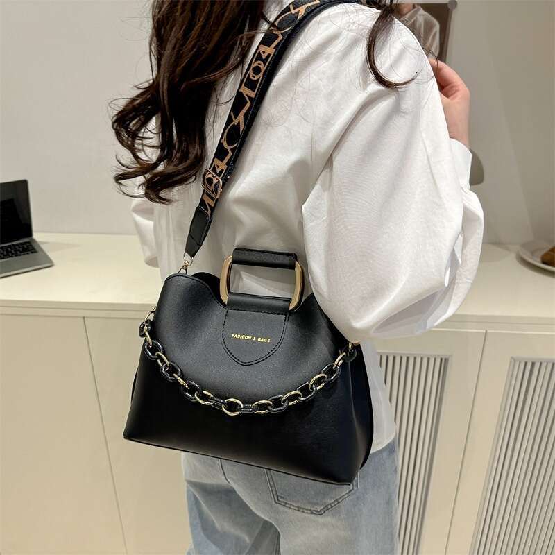 Designer bag 2025 New Women's Fashion Simple Summer Bucket Bag Niche Casual Shoulder Crossbody Handbag
