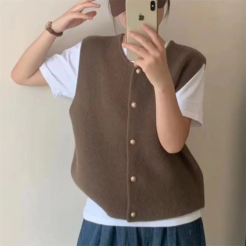 2025 Spring Fall Korean Fashion Round Neck Sweater Vest Solid Color Knitted Tank Top Sleeveless Cardigan Waistcoat Knitwear 251029