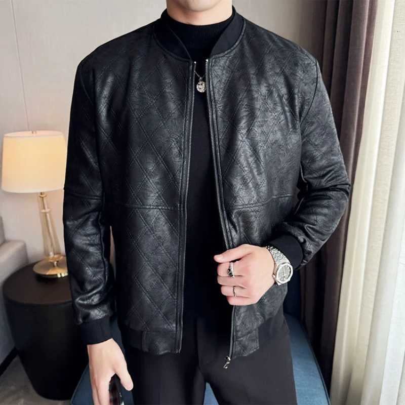 Autumn Fashion Plaid Stand Up Collar Leather Jacket for Men Highend Motorcycle Bike Jacket Casual Business Short Jacket 2024T251029