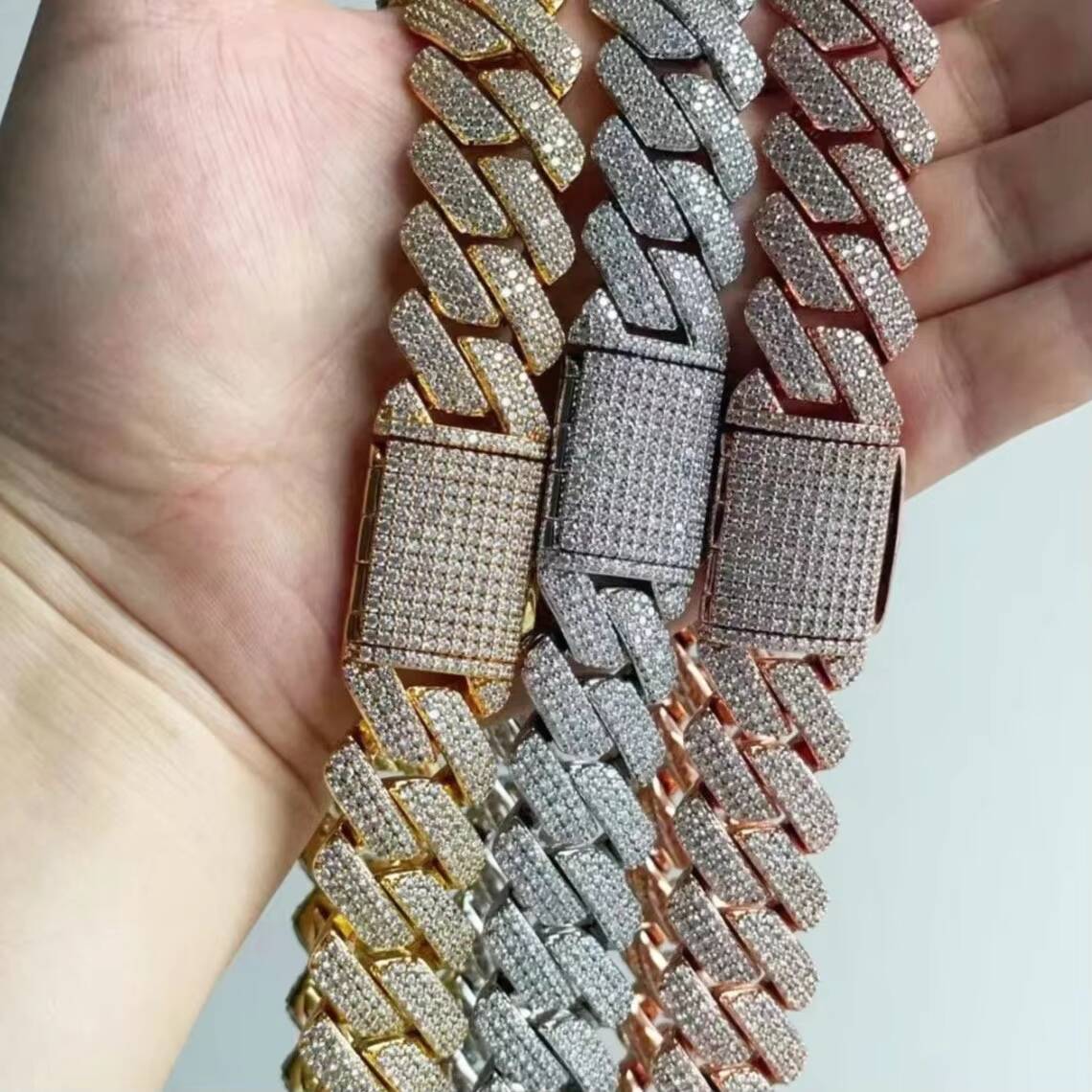 Flawless D VVS Moissanite Cuban Link Chain 18MM Iced Cuban Chain 925 Silver