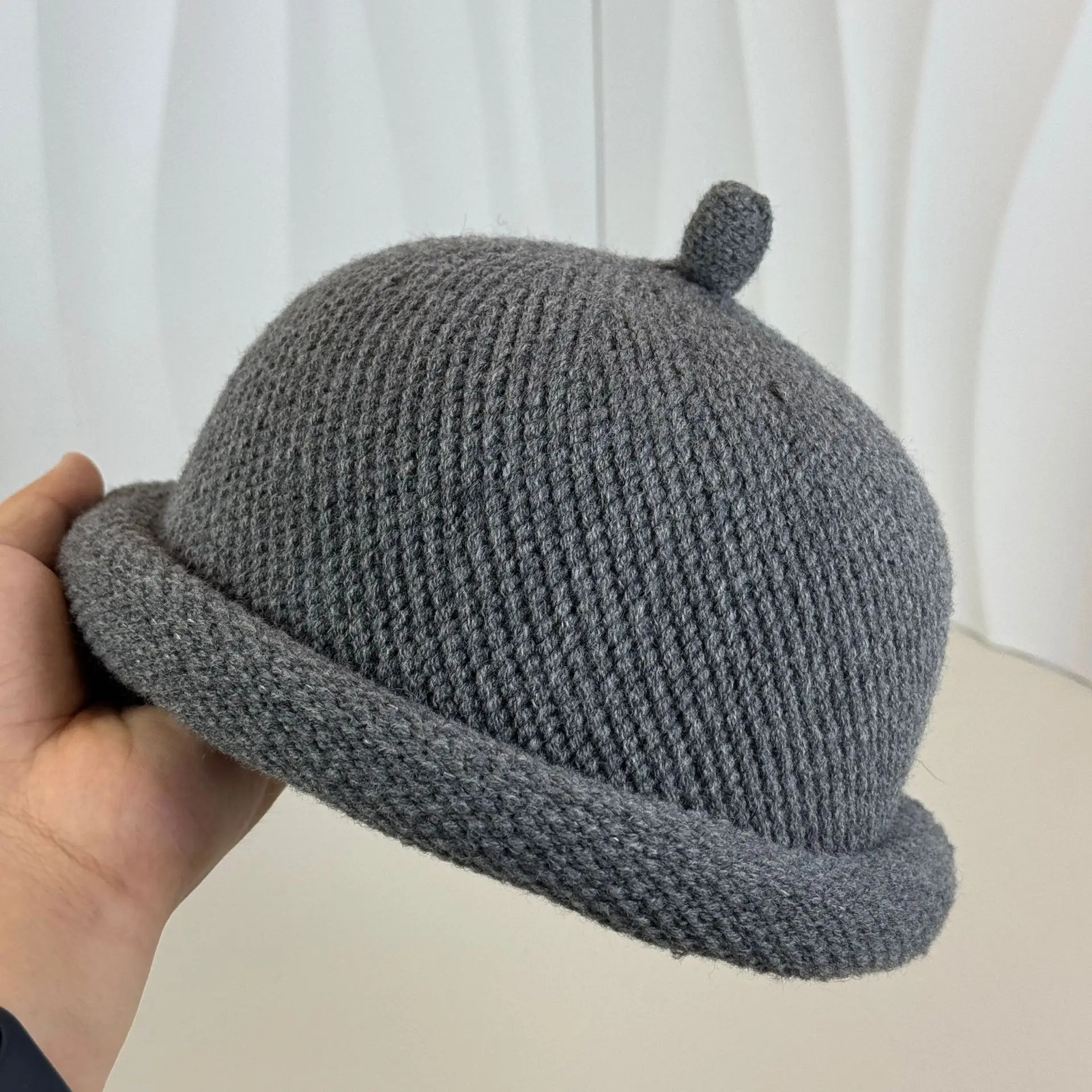 Japanese style Womens Fashion Bucket Hats Knitted Melon Skin Hats Casual Berets Landlord Hats Warm Painter Pacifier Caps 251029