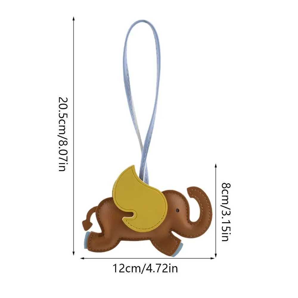 PU Leather Flying Wings Elephant Keychain Cute Cartoon Animal PU Leather Hanger Car Keyring 16 Colors Bag Pendant WomenW251029