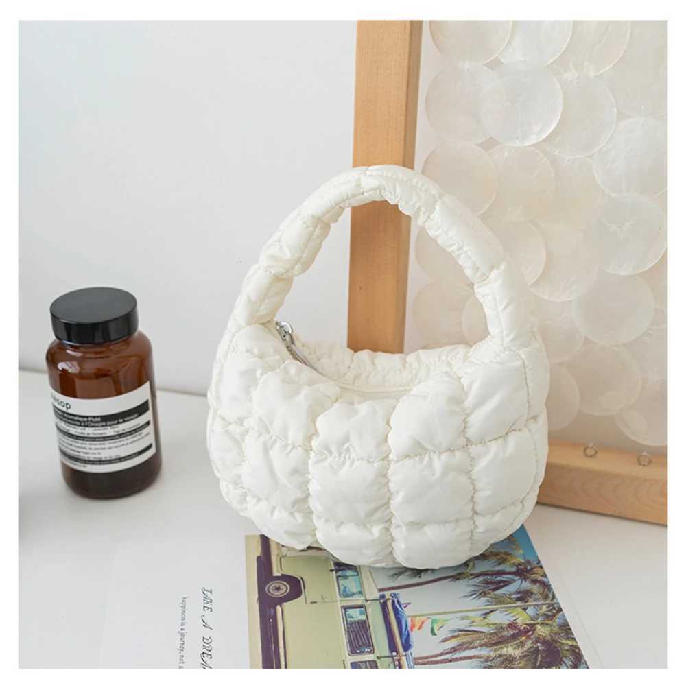 2025 KoreanStyle Pleated Bubble Handbag New Niche Cloud Bag down CottPadded Dumpling Handbag Fiable Wens Cluh D251029