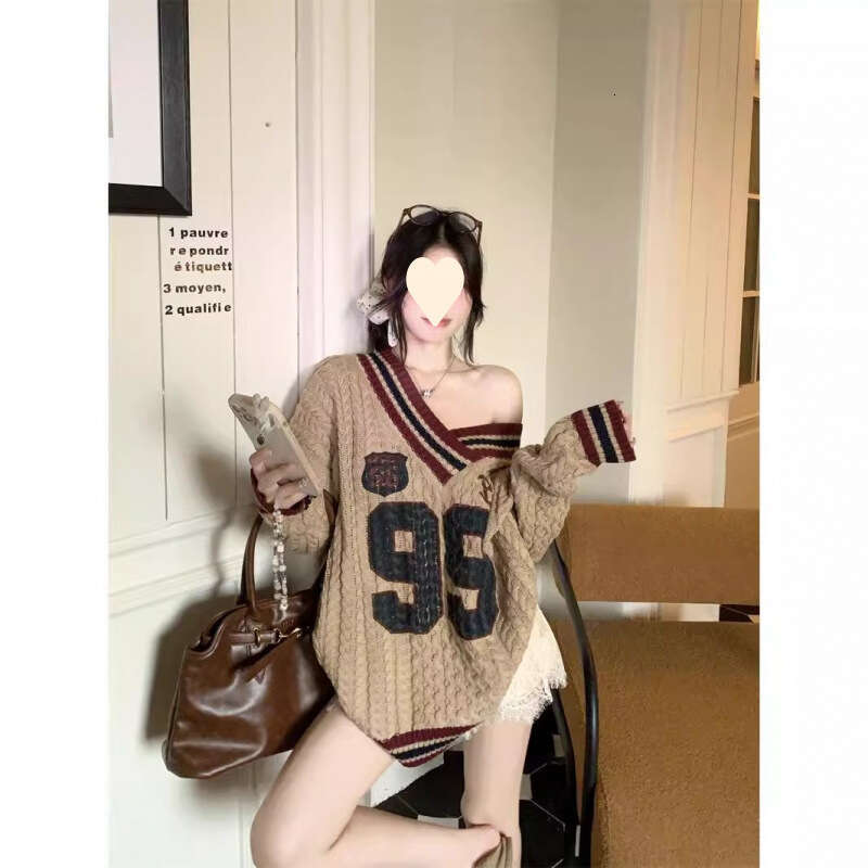 Oversized Korean Preppy Style Letter Print Loose Sweater Women Fashion V-Neck Design Straight Top Autumn Winter Elegant Pullover