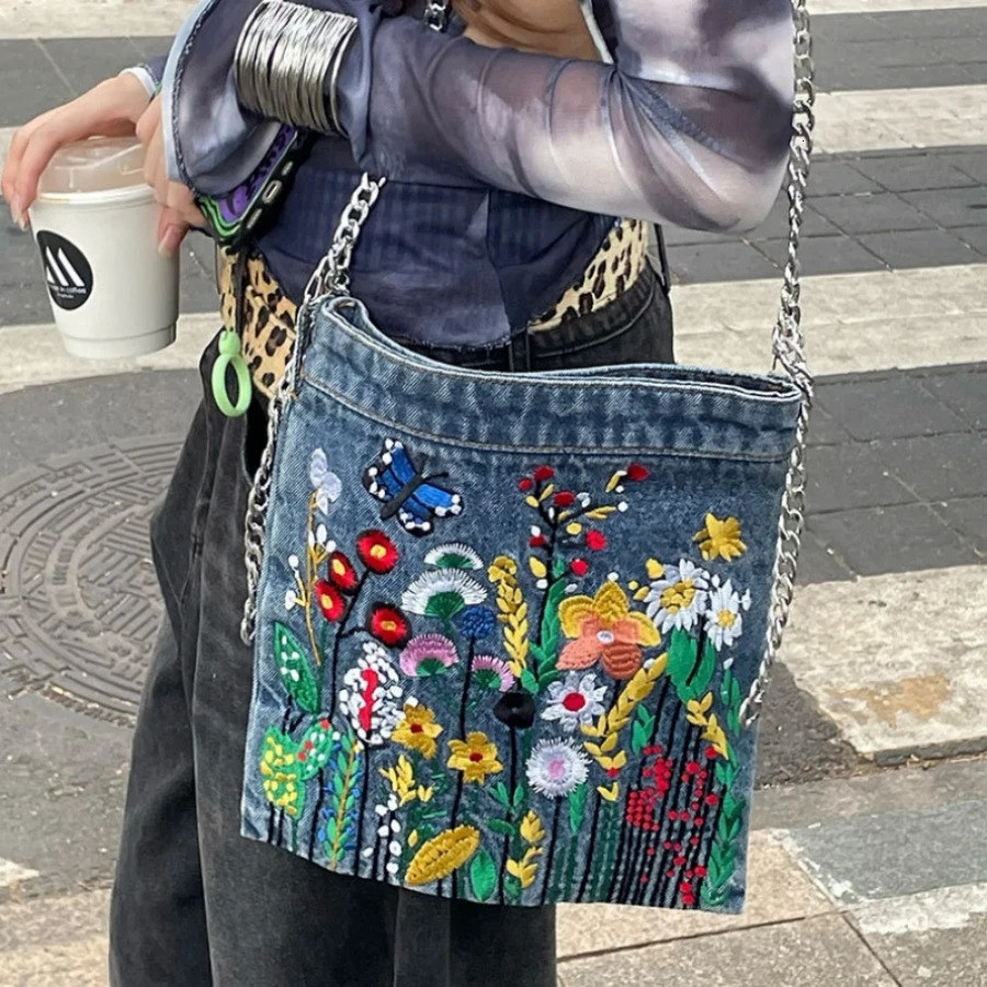 Embroidered flowers women Cowboy shoulder bag fashion chain ladies messenger bags denim handbag personality trend student bag 251029