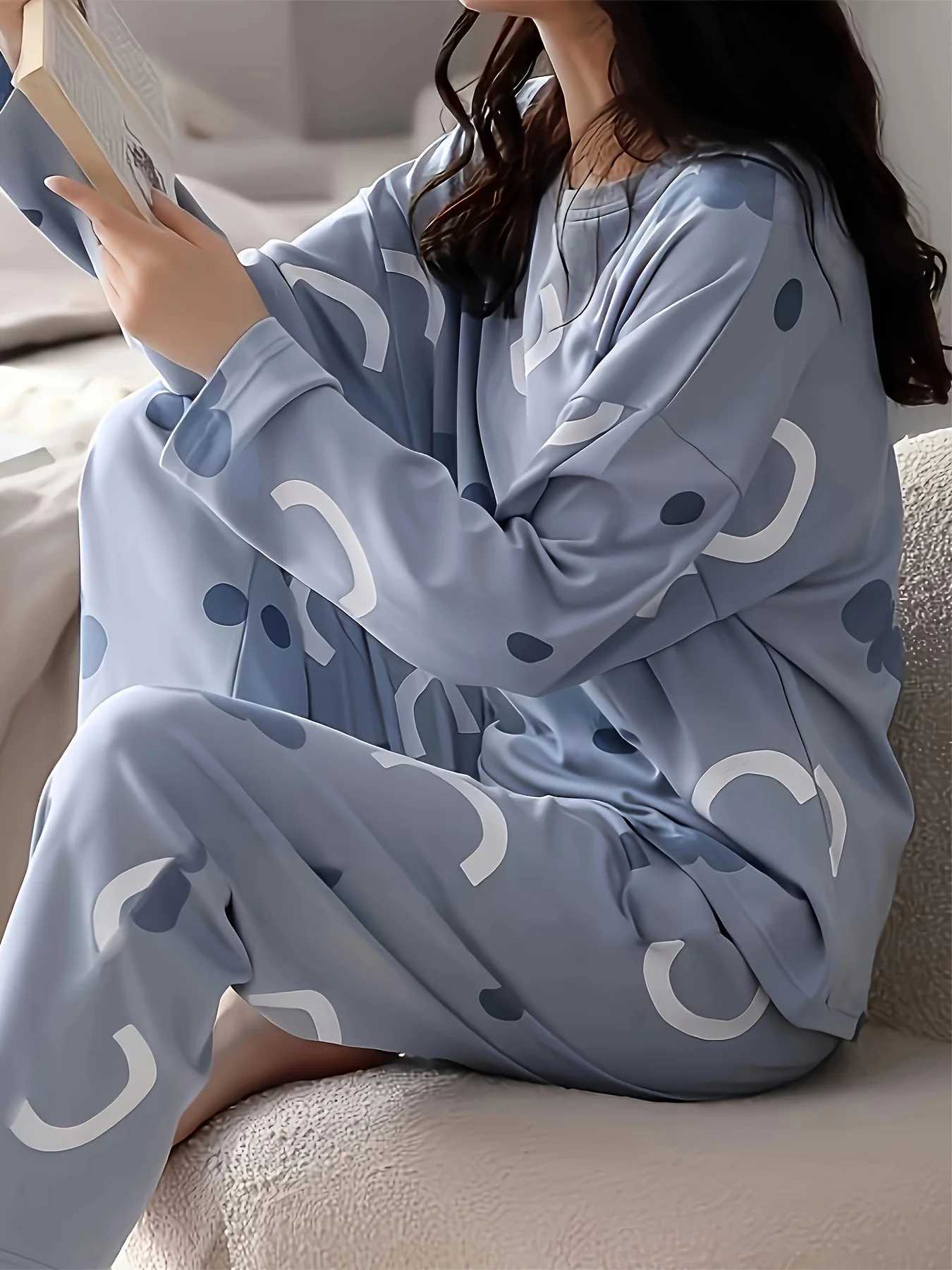 Womens LongSleeve AutumnWinter Pajama Set PlusSize and LooseFitting Suitable for Wearing OutsideT251029