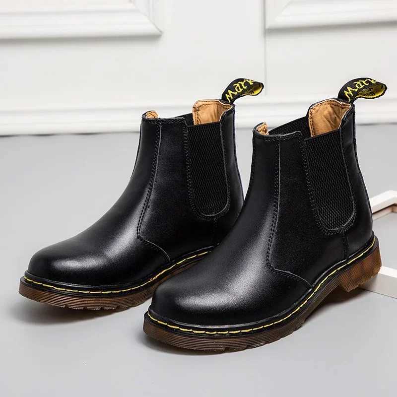 Unisex Autumn Breathable Leather Ankle Boots Smooth Leather Platform Chelsea Boots for Women Men Platform Boots Shoes for Men Z251029