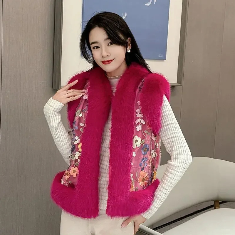Woman vest autumn winter slimming Waistcoat Hairy Edge Floral embroidered shoulders Thickened Parkas Cardigan Tops 251027