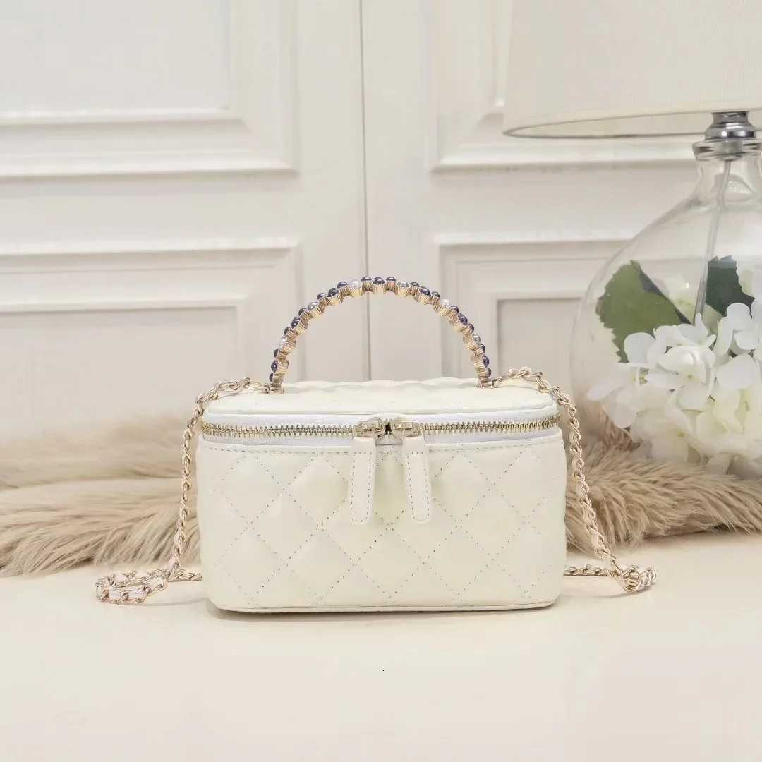 Fashionable Leather Diamond Pattern Small Square Bag Womens Handbag Shoulder Crossbody Makeup Bag Soft Shape Handbag W251029