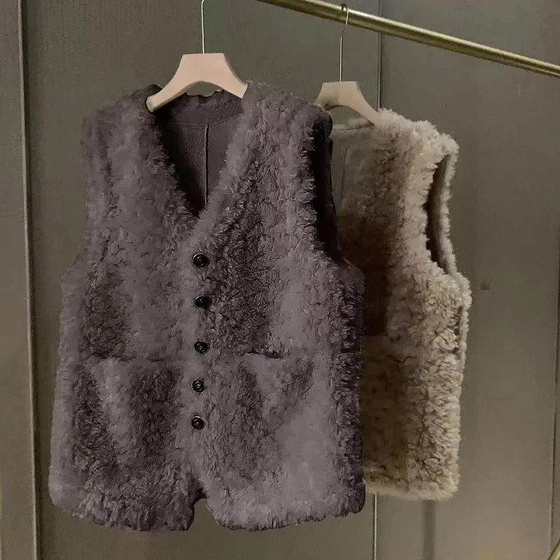 Lamb Fur Vest Coat Women Sleeveless Tops Allmatch Waistcoat Autumn Winter VNeck Button Warm Lamb Hair Sleeveless Jacket 251029