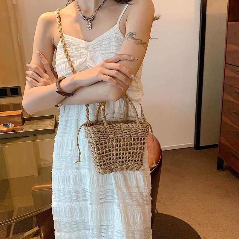 Casual Rattan Wen Handbags Wicker Woven Hollow Shoder Bags Summer Beach Basket Str Bag Bali Big Purses Large Capacity Tote D251029