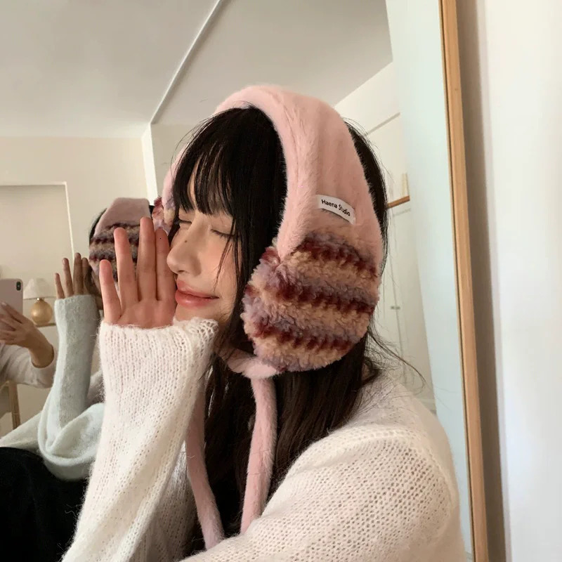 Korean Sweet Pink Handknitted Plush Earmuffs for Women Autumn and Winter Travel To Keep Warm and Versatile Hair Accessories 251029