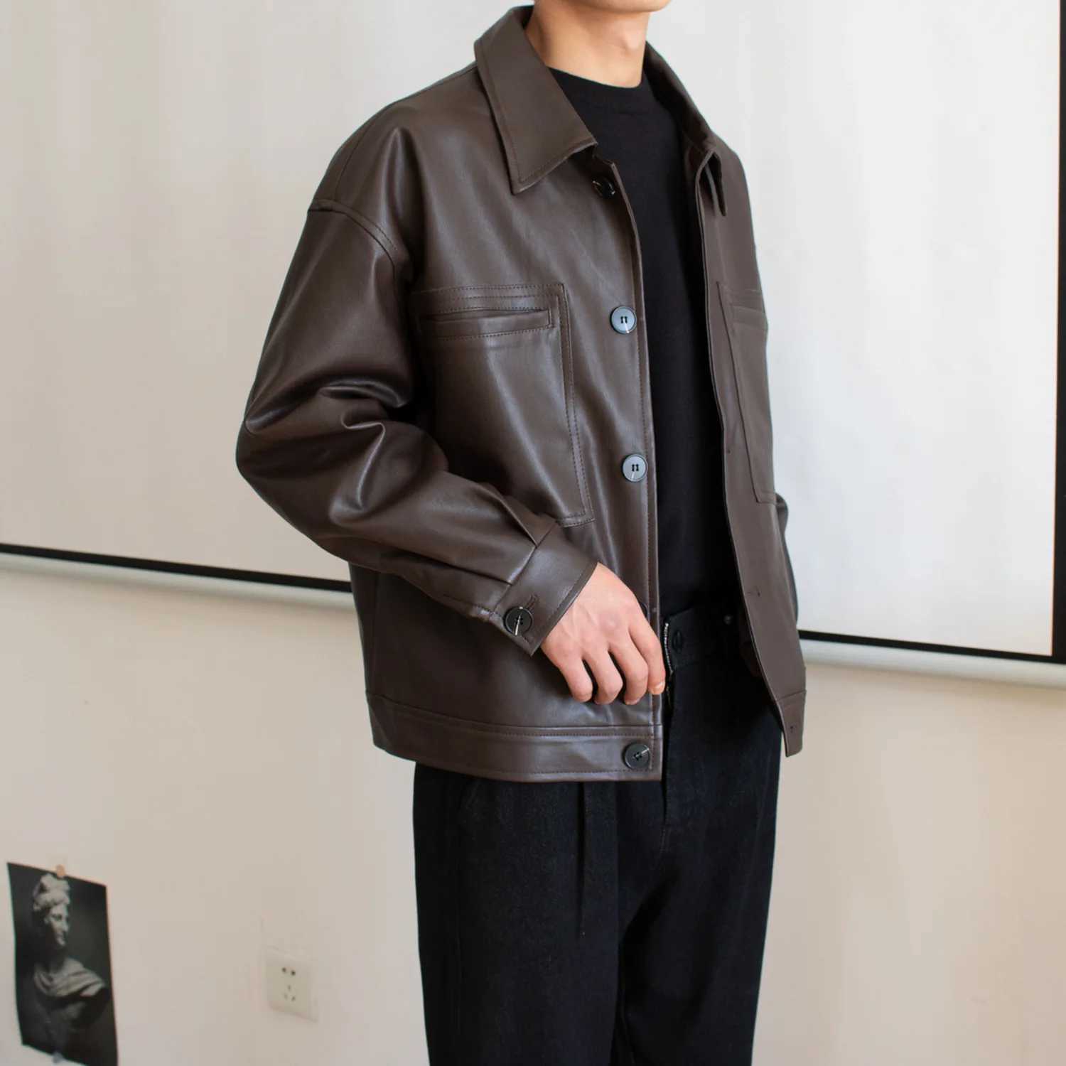 Spring Autumn Korean Style New Fashion Mens Turndown Collar Long Sleeve Breasted Solid Color Faux Leather Coats Male JacketsT251029