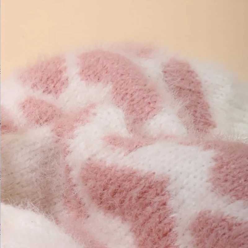 Winter Warm Baby Woolen Hat Girls Heart Beanie 02year Newborn Pullover Cap Plush Pompom Kids Knit Hats Pink Love Crochet Bonnet251028