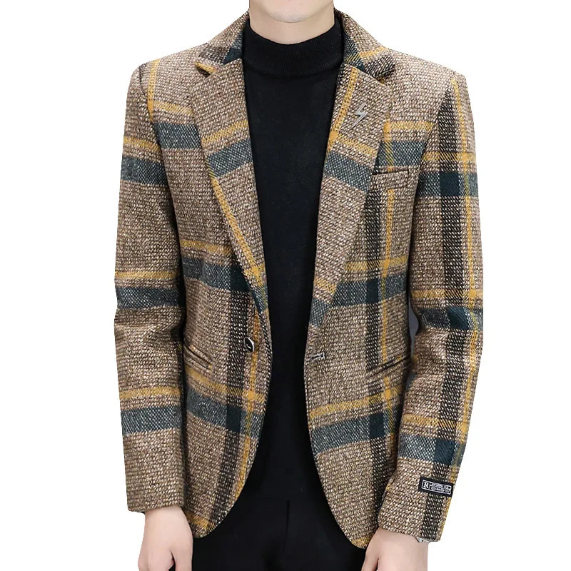 This is a stylish cool and versatile casual suit for men in autumn winter featuring fleece thickened warm blazer It 251028