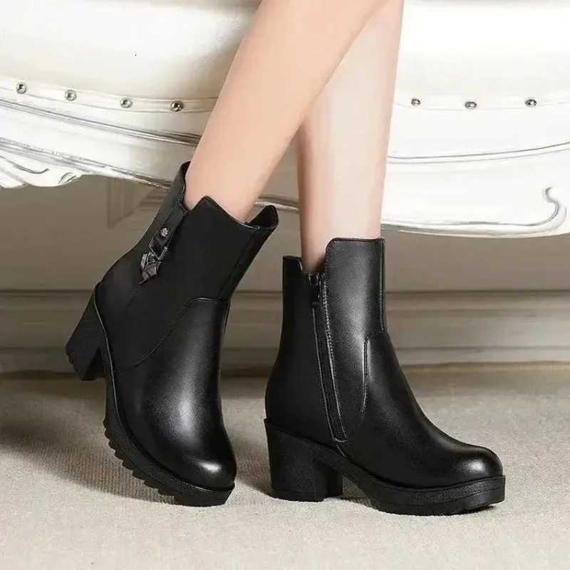 New Winter Womens Boots Luxury Casual Leather Boot Fashion High Heel Ankle Boots for Women Plush Warm Snow Boot Botas Mujer Z251029