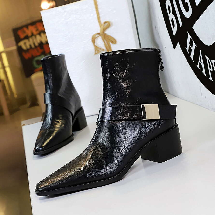 Pointed Toe Stylish Designer Shoe Winter Mid Calf Short Boots Chunky Heel with Metal Buckle Riding