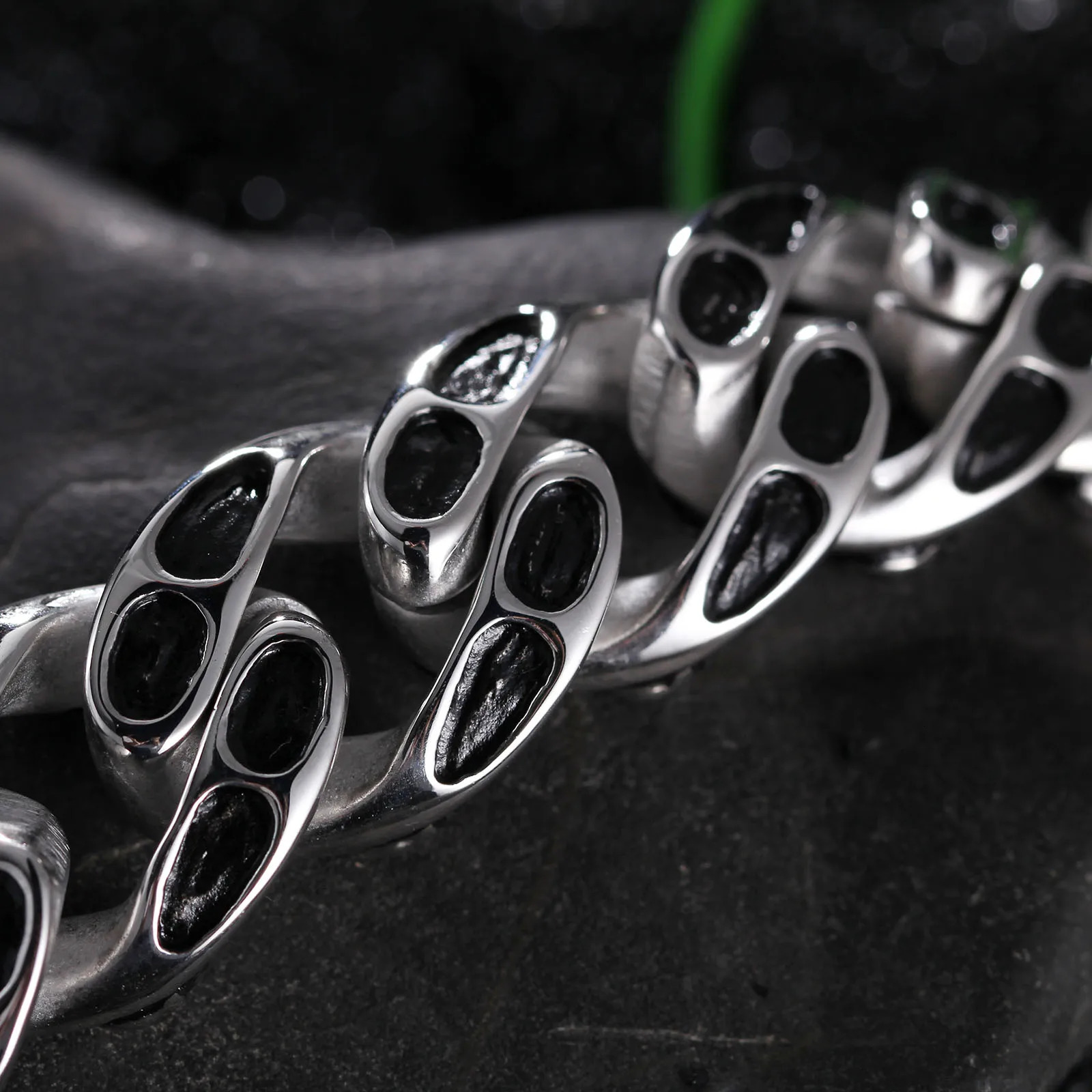 20mm Fashion Male Skeleton Chain Bracelet Stainless Steel Retro Cross Vintage Black All Skull Chain Bracelets Jewelry 251028