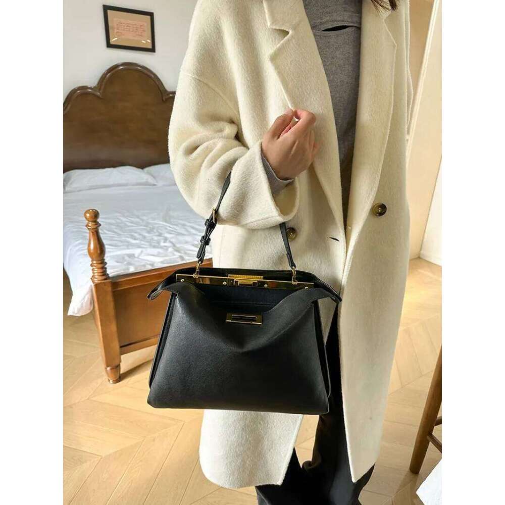 High Quality Women s Leather Crossbody Bag From Famous Designer For Classic Elegant Ladies Style
