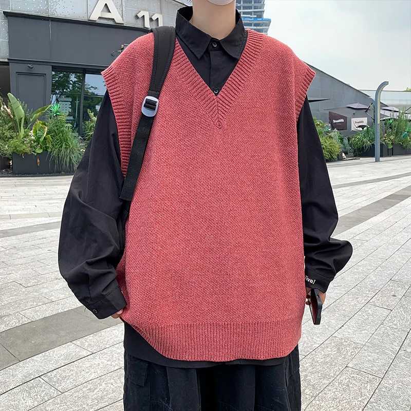 2024 Autumn Streetwear Mens Loose Sweater Vest Casual Thermal Oversized Winter Sweater Vest Men Sweater Vest for Daily Wear J251029