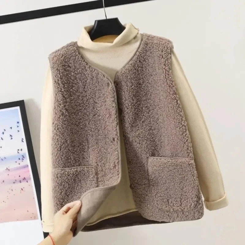 Lambs Fleece Vests Jacket Spring Autumn Women Button Waistcoat Winter Warm Fleece Sleeveless Outwear Female 251029