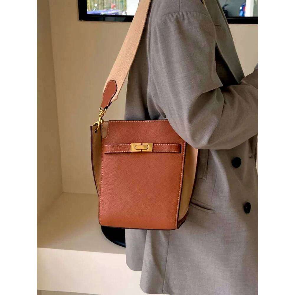 Office Ladies Genuine Leather Bucket Vintage Softshell Cowhide Comfortable Wide Strap Shoulder Bag Designer Crossbody Bags