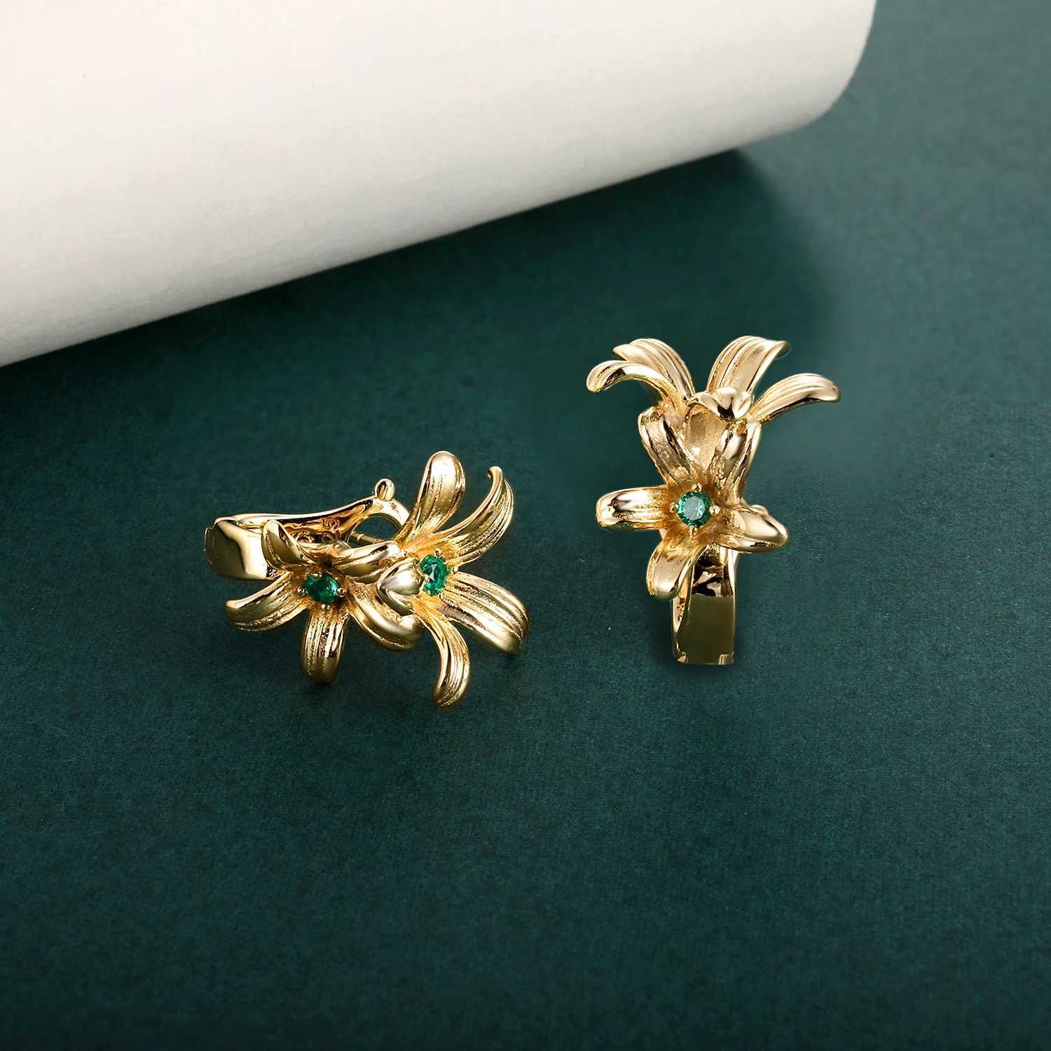 HFE Golden Flower Womens Earrings 925 Pure Silver Laboratory Womens Gorgeous Wedding Accessories Party Elegant JewelryW251029