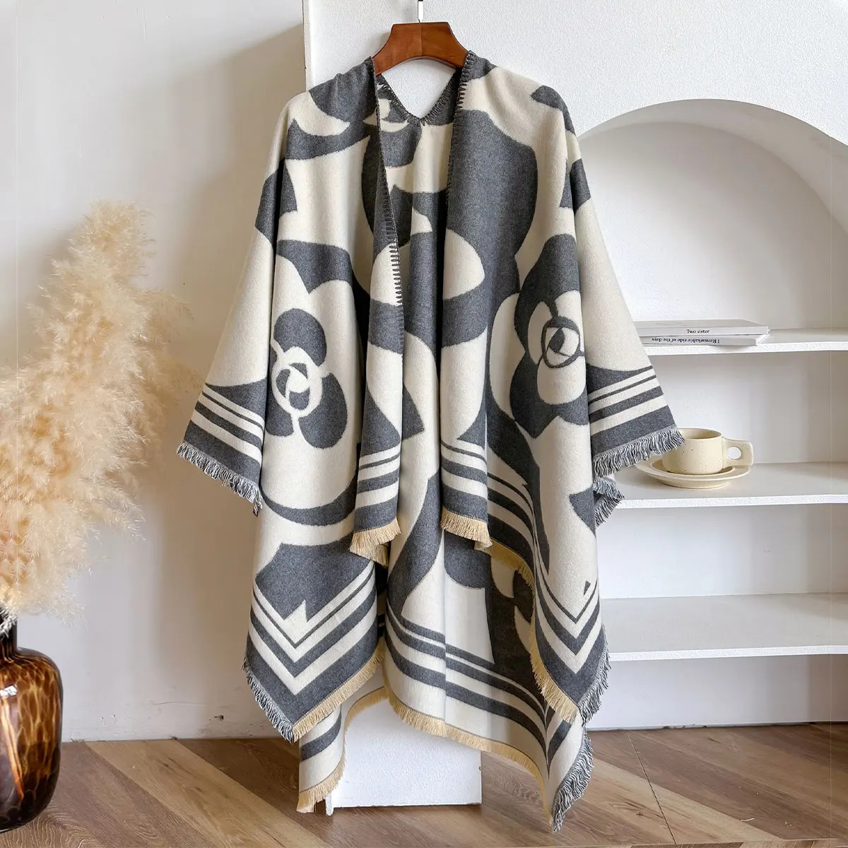 Ethnic Style Women Cashmere Scarf Thick And Warm Large Square Fashionable Versatile Elegant 251013