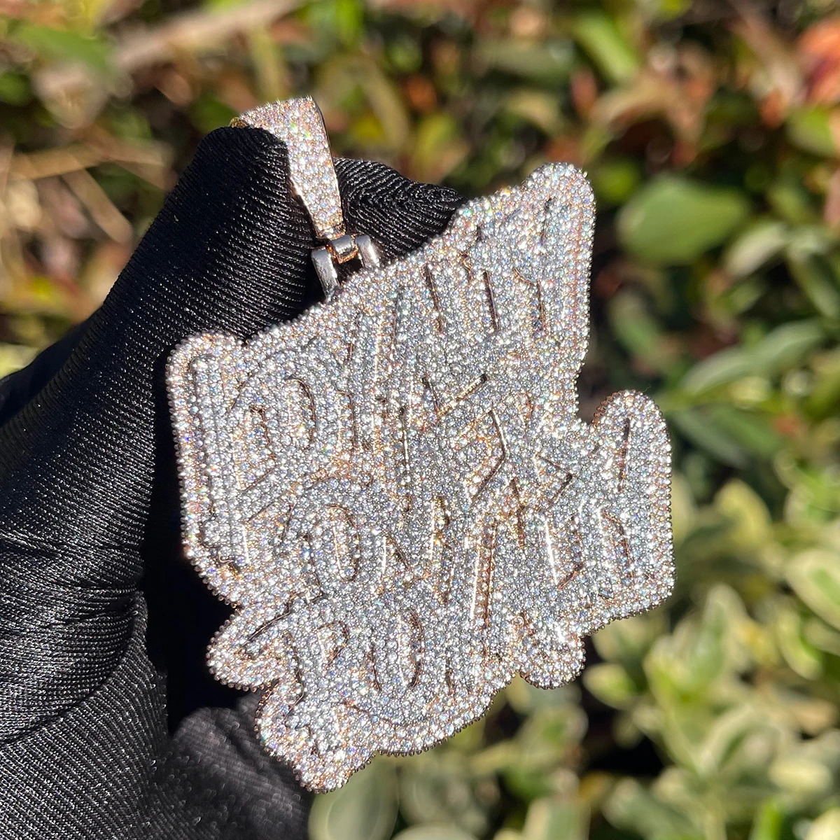 Bubble Letter Iced Out Bling CZ Loyalty Over Royalty Pendant Necklace Cubic Zirconia Two Tone Color Charm Men HipHop Jewelry 251029