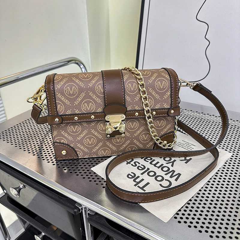 New Fashion Womens Chain Strap Shoulder Bag Classic Womens Small Square Bag PU Leather Crossbody Bag W251029