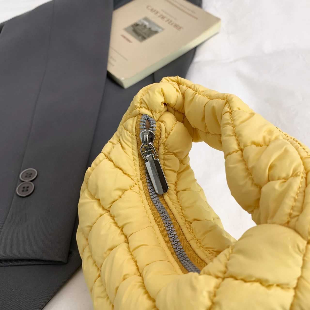 Pleated cloud bag wens autumn and winter new down cott handbag casual versatile bubble shoder messenger bag D251029