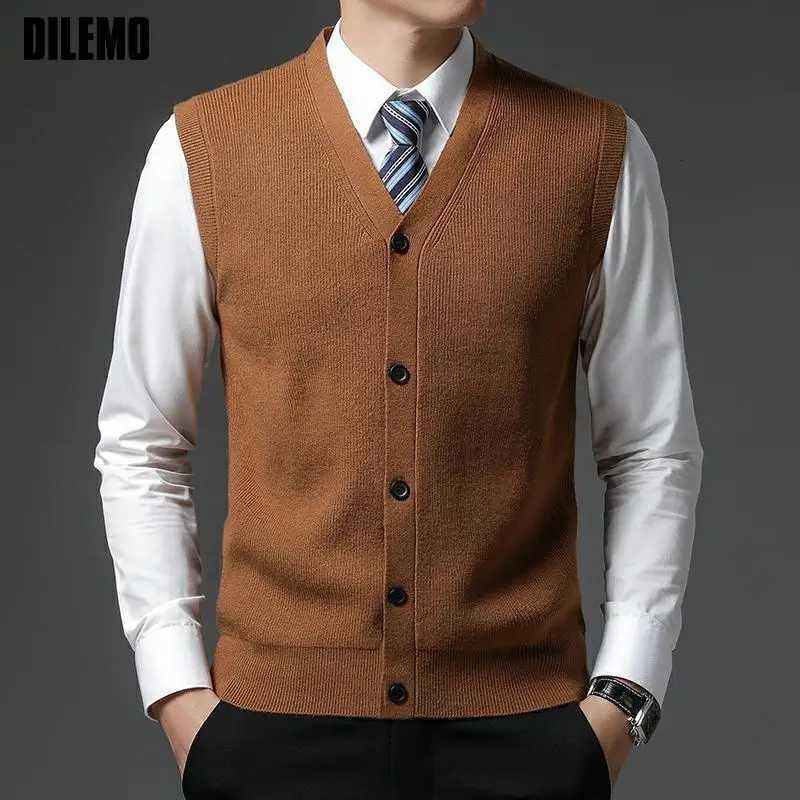 Level 4 Super Antipilling Top Grade Pleuche New Winter V Neck Woolen Fashion Brand Knit Cardigan Casual Sweater Vest Sleeveless W251029