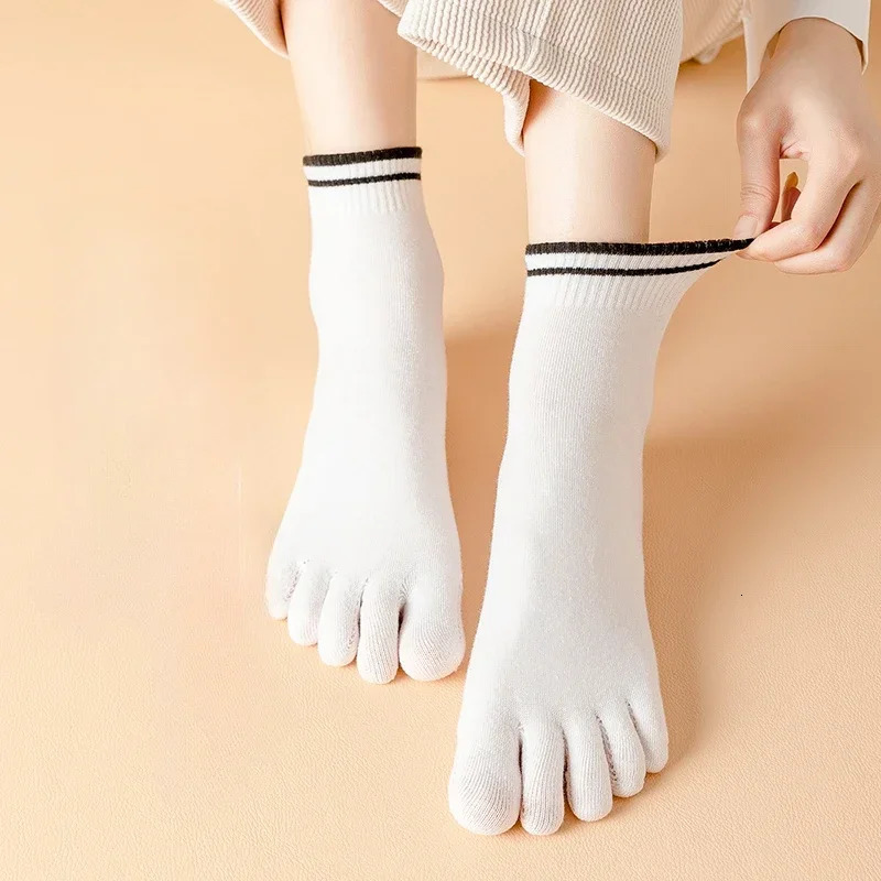 5 Pairs Five Finger Socks Women Cotton Toe Socks with Separate Fingers Calf Crew Sports Socks Mid Tube Yoga Pilates 251029