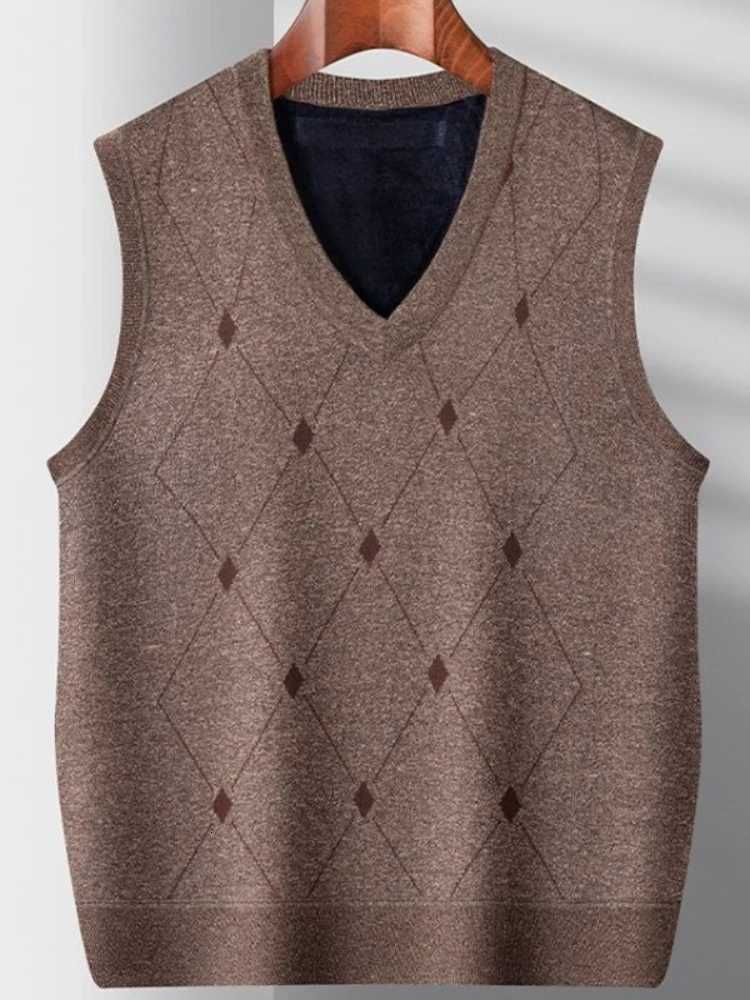 Mens Autumn Winter Thickened Knitted Cardigan Vest for Elderly Middle Aged Cozy Open Front Sweater Grandpa Dad Style W251029