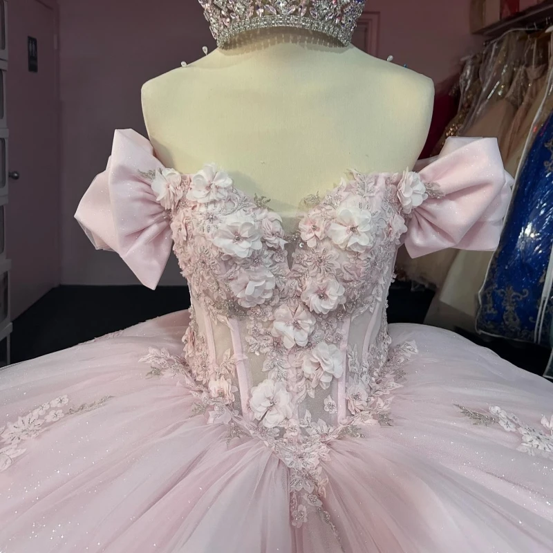 Light Pink Shiny Quinceanera Dresses Off Shoulder Ball Gown Sweet 16 Dress Applique Flower Tull Beads Birthday Party Vestidos 15