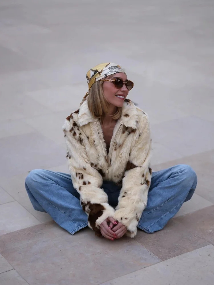 Faux Fur Contrast Women Coat 2025 Lapel Zipper Long Sleeve Female Coats Vintage Autumn Winter Pocket Thicken Warm Lady Outwear 251029